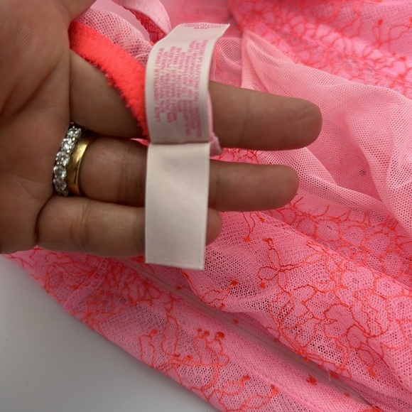 Victoria’s Secret chemise 36B Crystal Embellished Pink - Picture 6 of 11